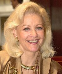 Die ehemalige Eiskunstläuferin Marika Kilius bei den Feierlichkeiten des Deutschen Sportbundes (DSB) im Hodlersaal des Hannoverschen Rathauses (7. Dezember 2000).