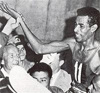 Abebe Bikila nach seinem ersten Marathonsieg in Rom 1960.